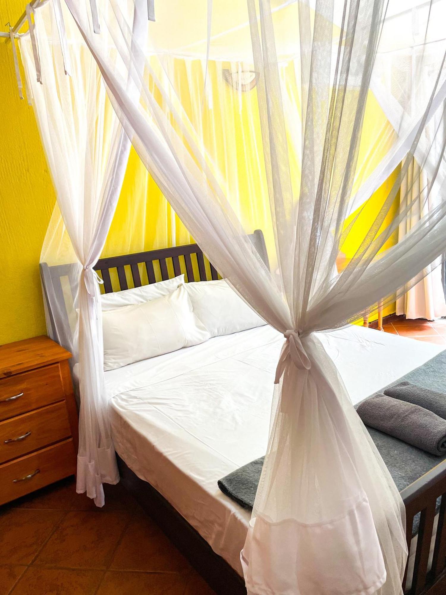 Kruger Park Hostel Marloth Park Eksteriør billede